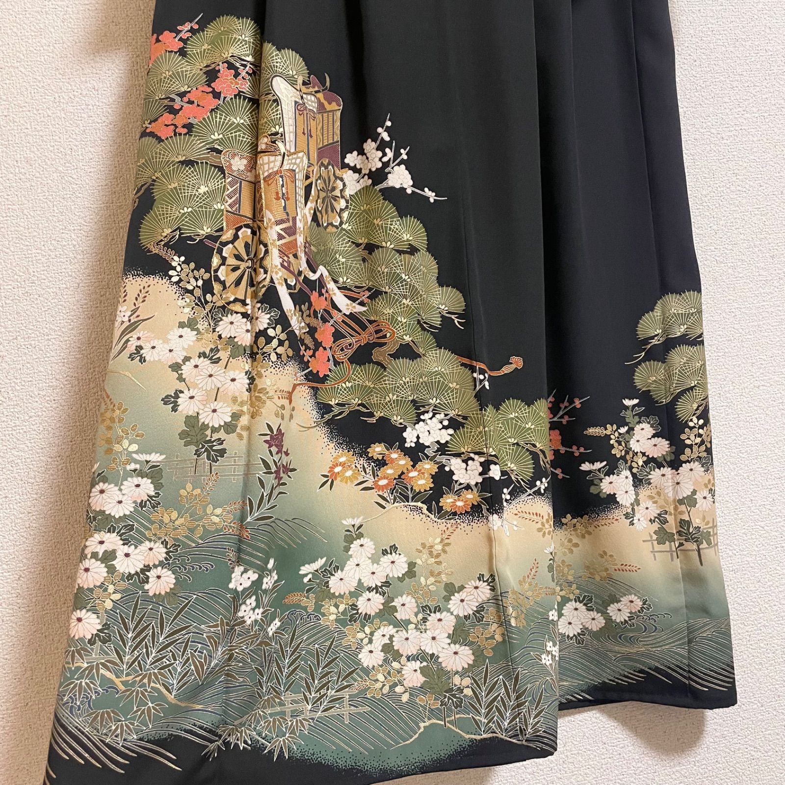 着物リメイク　ロングワンピース　絹 一点物 着物リメイク ロングワンピース ドレス 黒留袖 正絹 作家物