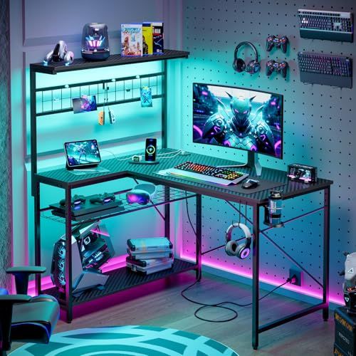 Bestier ゲーミングデスク l字デスク コンセント付き USB-C対応 パソコンデスク L字 幅107cm ゲームデスク LEDライト付き 机 pcデスク ラック付き 左右組み換え可能 学習机 勉強机 在宅勤務 カーボン調ブラックｍａ