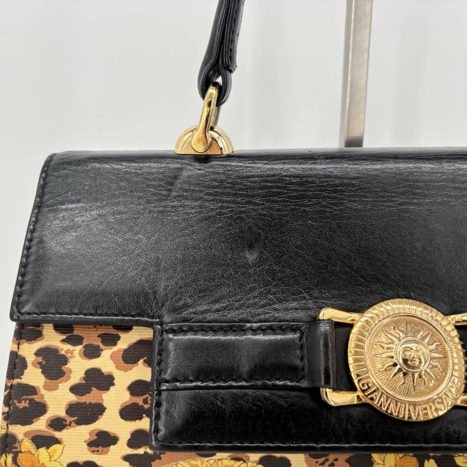 ジャンニヴェルサーチェ GIANNI VERSACE ハンドバッグ サンバースト
