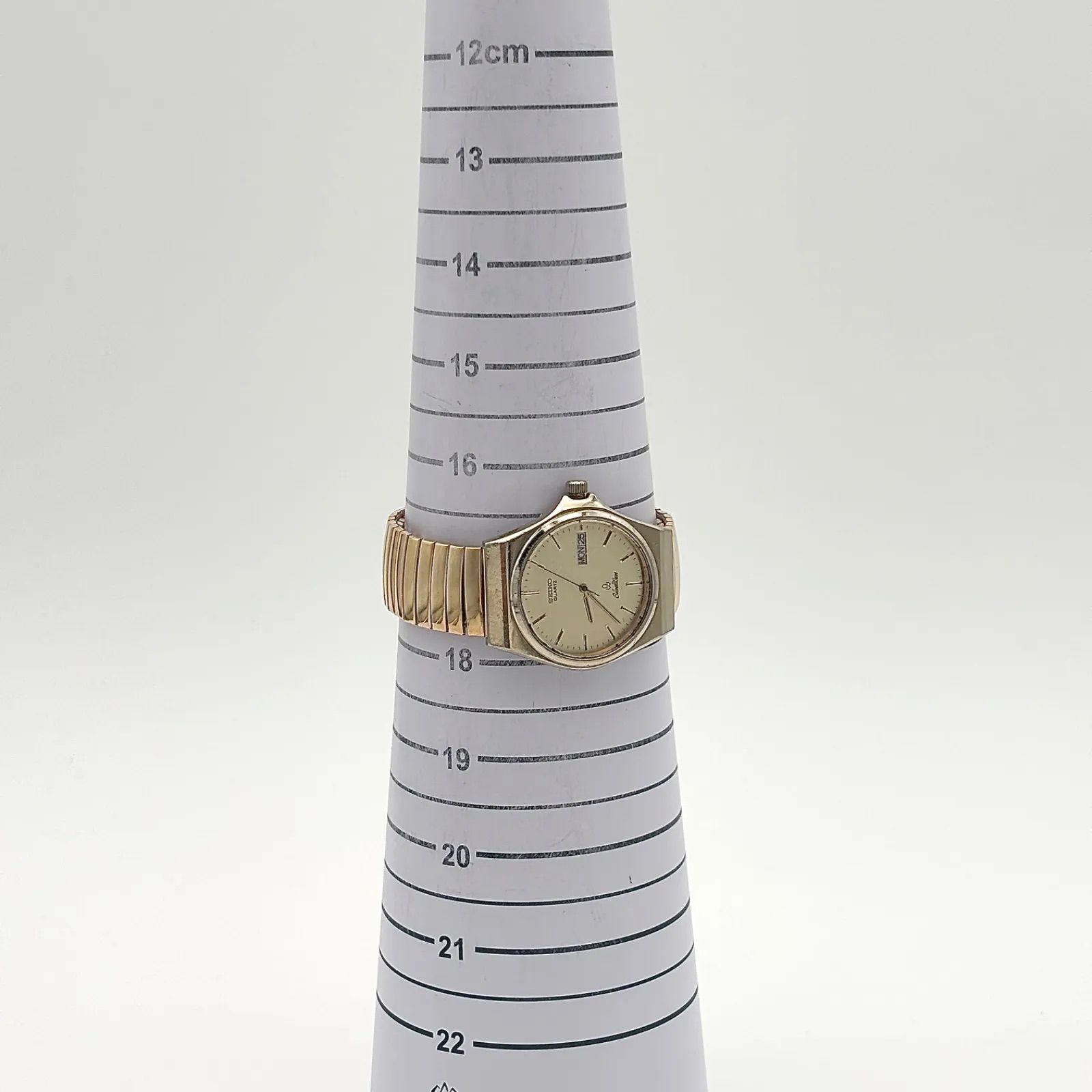 稼働品 Working item セイコー SEIKO 腕時計 メンズ Men's クォーツ Quartz 5933-7000 シルバーウェーブ SilverWave デイデイト 時計 ヴィンテージ ウォッチ レトロ 1104