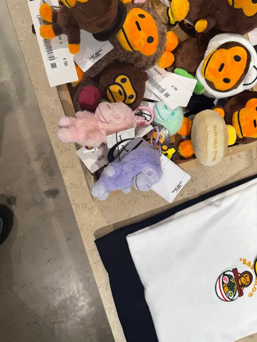 A BATHING APE(R) ベイビーマイロ キャラクター キーホルダー 3種 57,370円