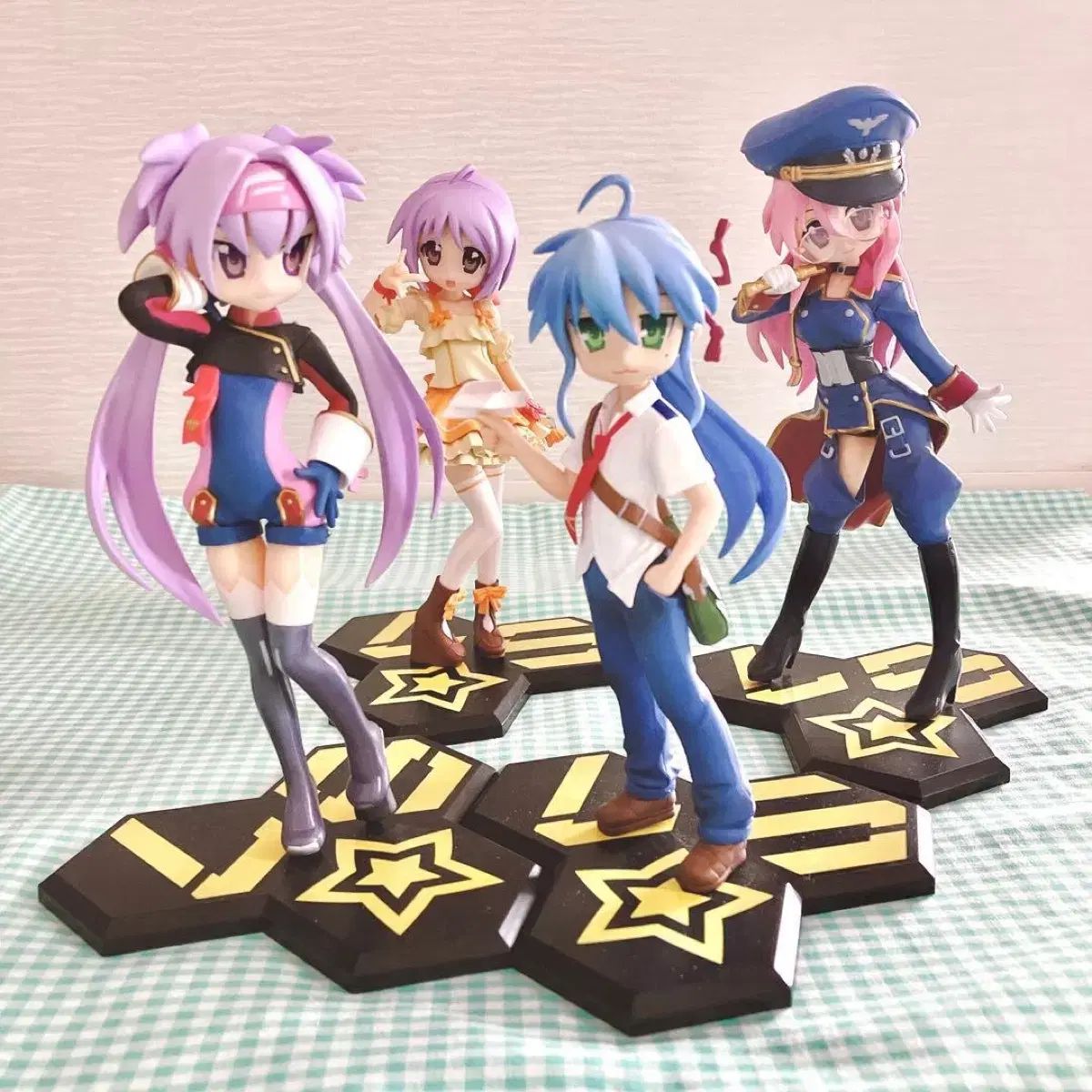 らき☆すた 一番くじ マクロス コスプレ フィギュア 4種 16,918円