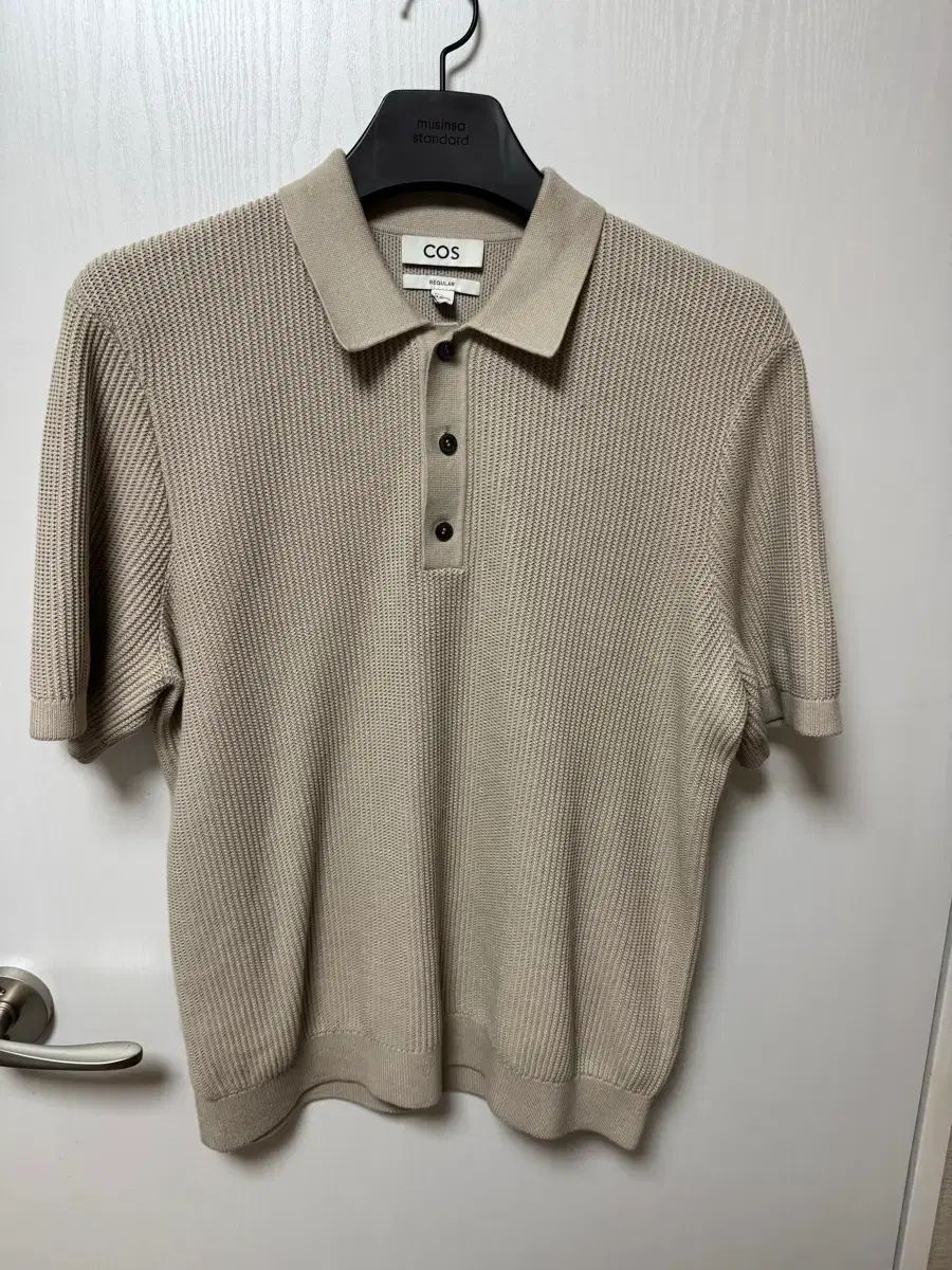COS カラーTシャツ ニット ベージュ 出品 7,106円