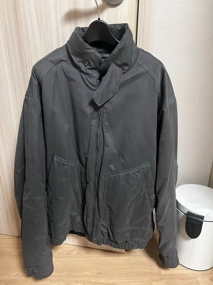 ZARA ダウン ブルゾン ジャケット 7,140円