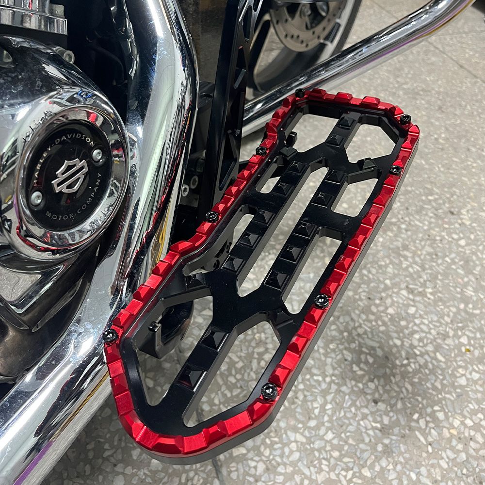 Performance Bagger ハーレー 1986年以降ツーリング 2008年以降トライク対応 CNCアルミ フロントフロアボード 53,004円