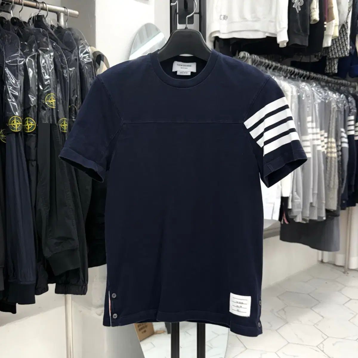 2 トム・ブラウン 斜めボーダー 半袖Tシャツ