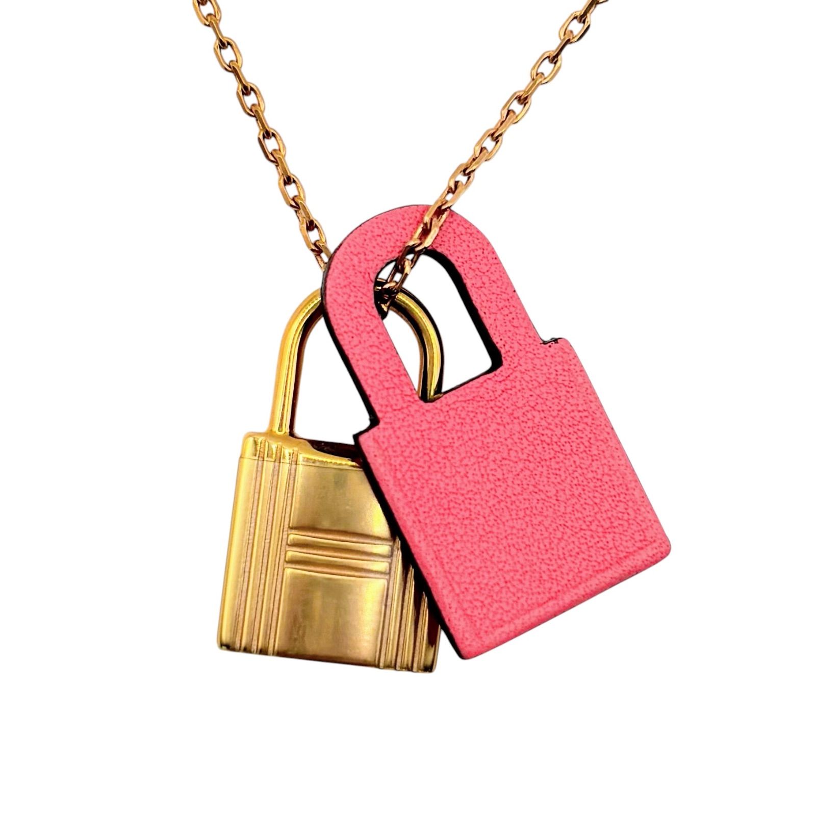 【美品】エルメス HERMES ペンダント ネックレス カデナ レザー レディース オーケリー ピンク×ゴールド O’Kelly アクセサリー 上品 保護シール付き ブランド 中古【送料無料】 32,370円