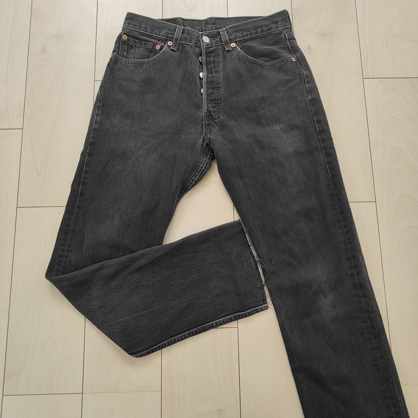 リーバイス501　WOMAN LEVIS リーヴァイ・ストラウス LEVI'S アメリカ製　00年製造　刻印553 【サイズ】 31-32　後染めBLACK　サルファブラック　DENIM　デニムパンツ　ジーンズ　JEANS　ジーパン　レディース　中古　古着 7,186円
