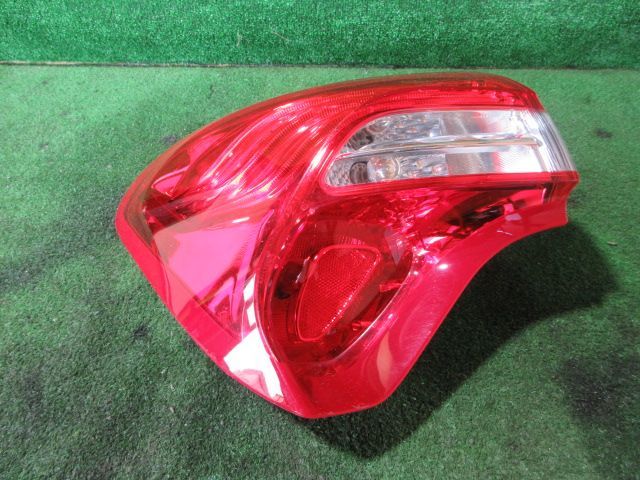 左　テールランプ 　シトロエン　 ABA-B85F02 H24年　　HSP0208-C-12-7-L