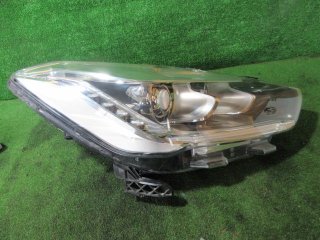 右　ヘッドライト　ジャンク　 シトロエン　 ABA-B85F02 H24 年　 HSP0210-C-12-5-R 7,600円