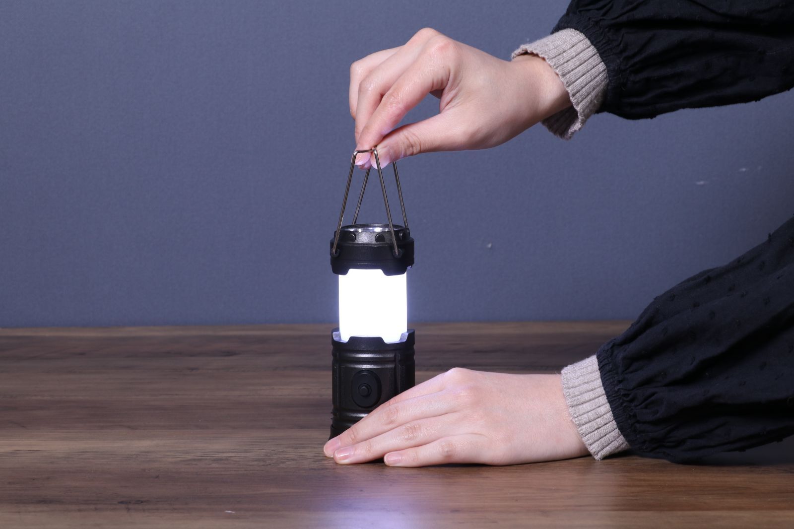 ⭐超メルカリ市・LEDランタン＆ Panasonic充電器セット 6個セット】40680 LEDランタン 電池式 キャンプ 防災 小型 伸縮式 懐中