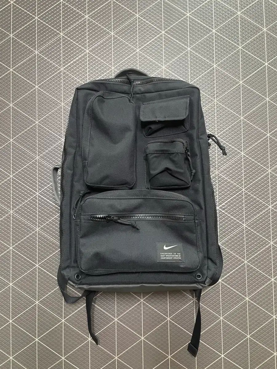 中古 NIKE ユーティリティ エリート バックパック 32L ブラック
