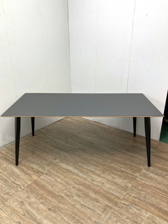 1800ミーティングテーブル 会議用テーブル ミーティングテーブル 幅1800×奥行900×高さ710mm 天板角型 1枚天板 中古品