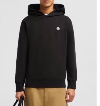 Moncler シンプルワッペン　Hoodie black 定価10万円以上 31,850円