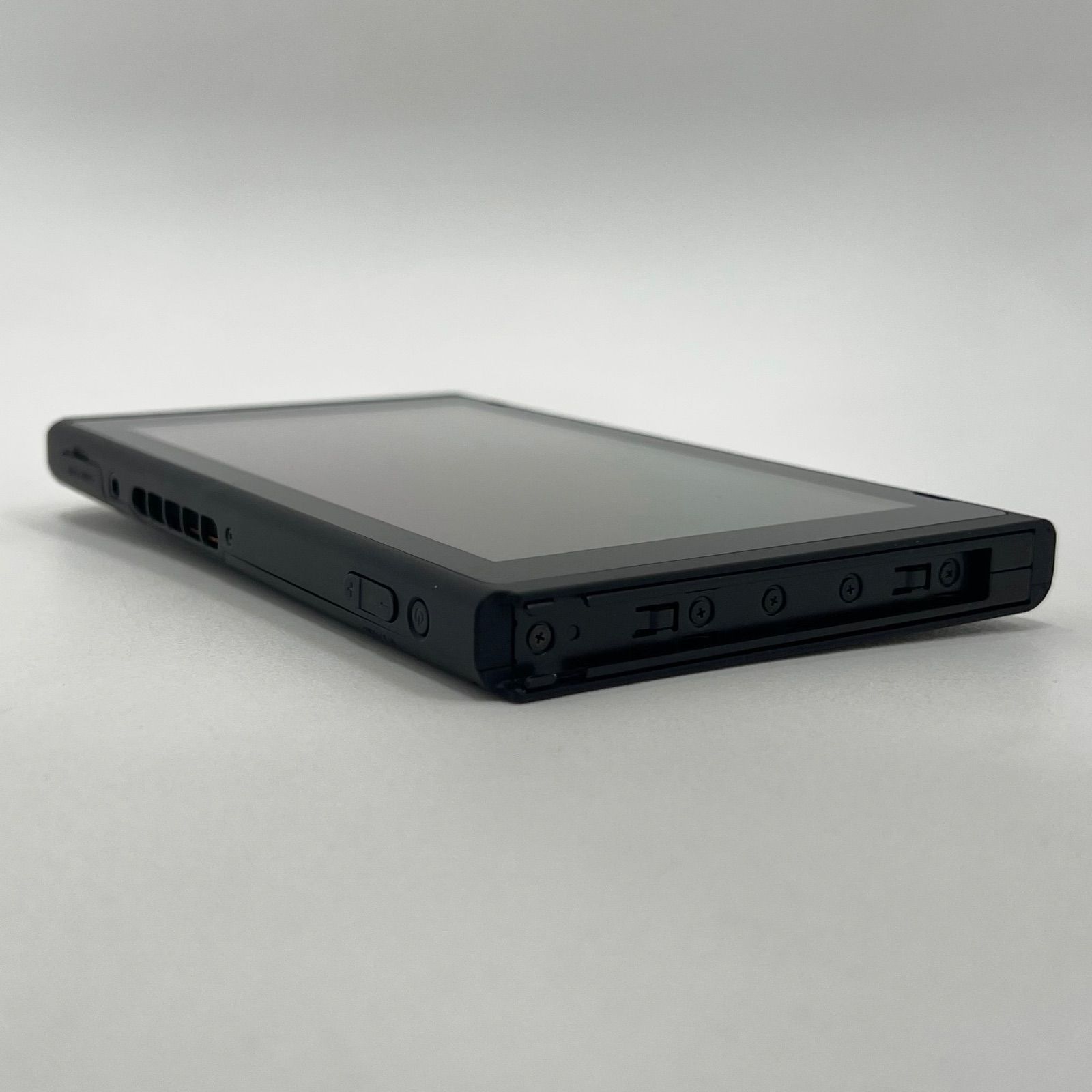 極美品】Nintendo Switch 2025年製造 バッテリー強化版 本体 KUS22074