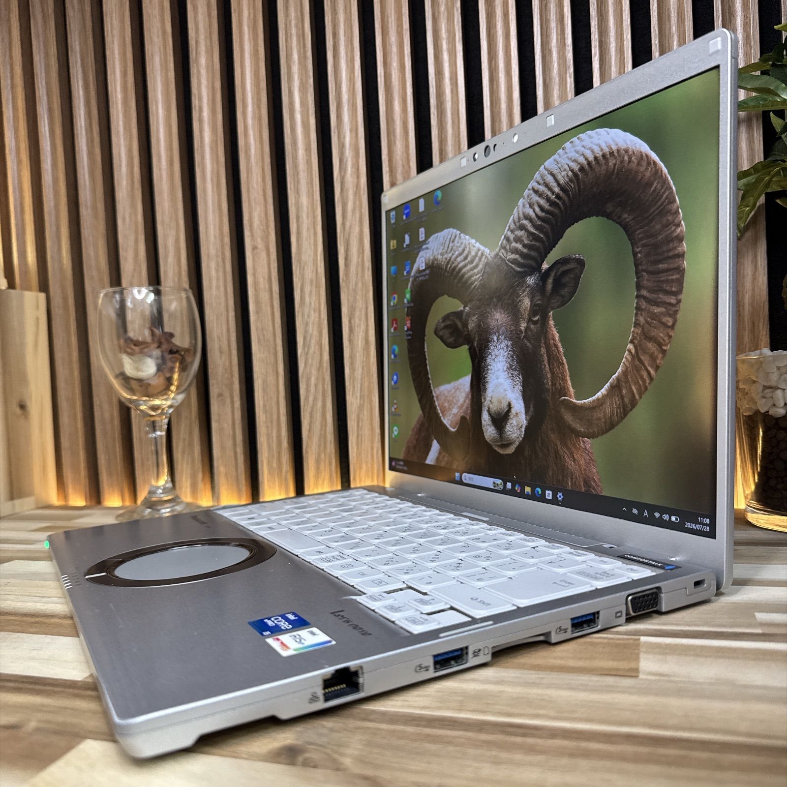 新型2022年発売‼️バッテリー良好☘️レッツノートFV1☘Core i5第11