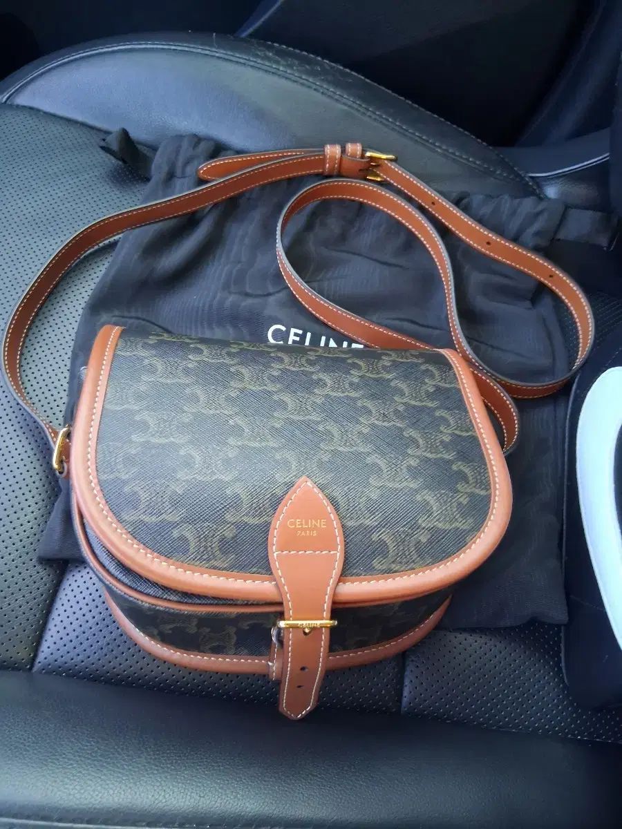 Celine セリーヌ ポールバッグ Mサイズ ほぼ新品