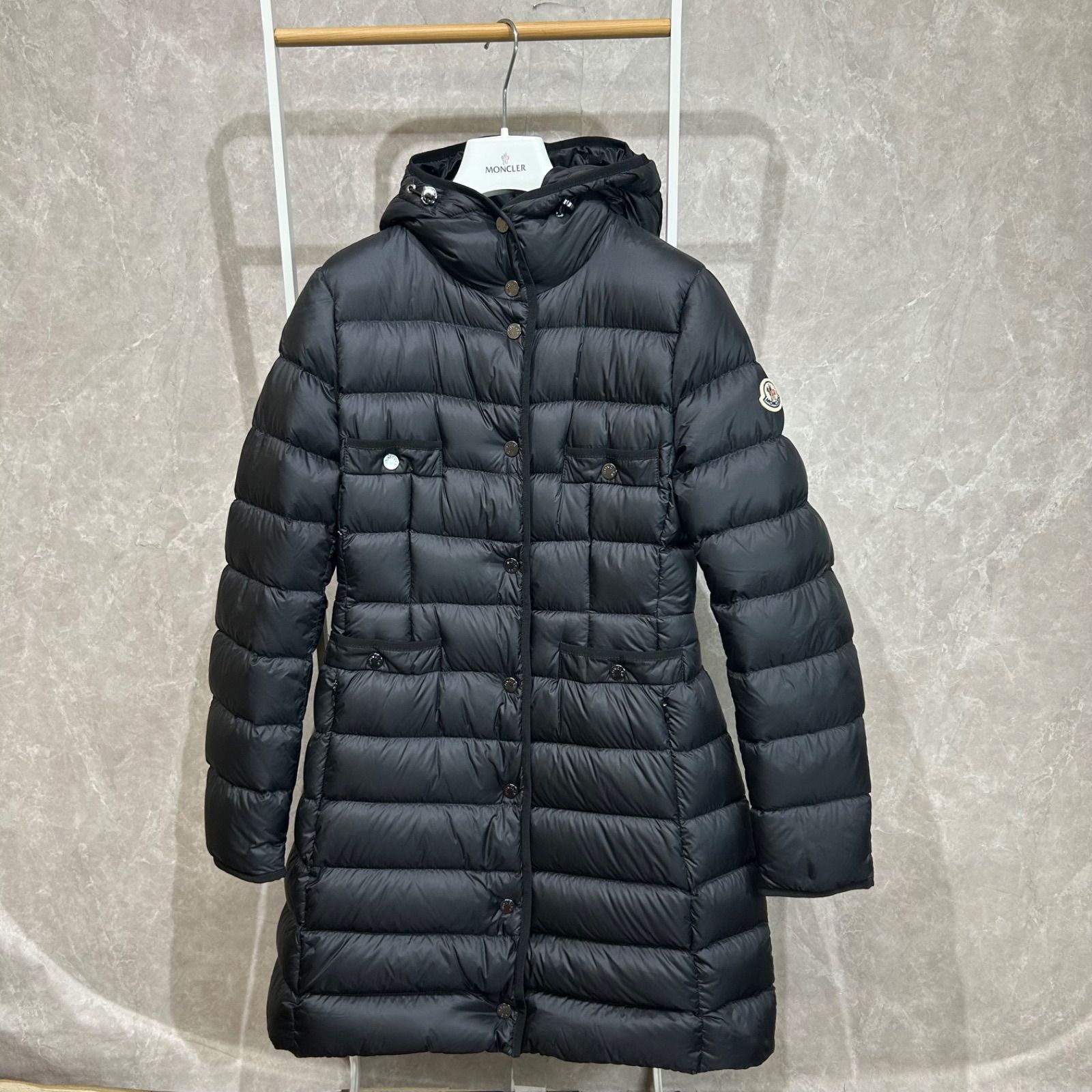【23-24年秋冬】MONCLER モンクレールダウンジャケットコートHIRMA黒0国内正規品 90,475円