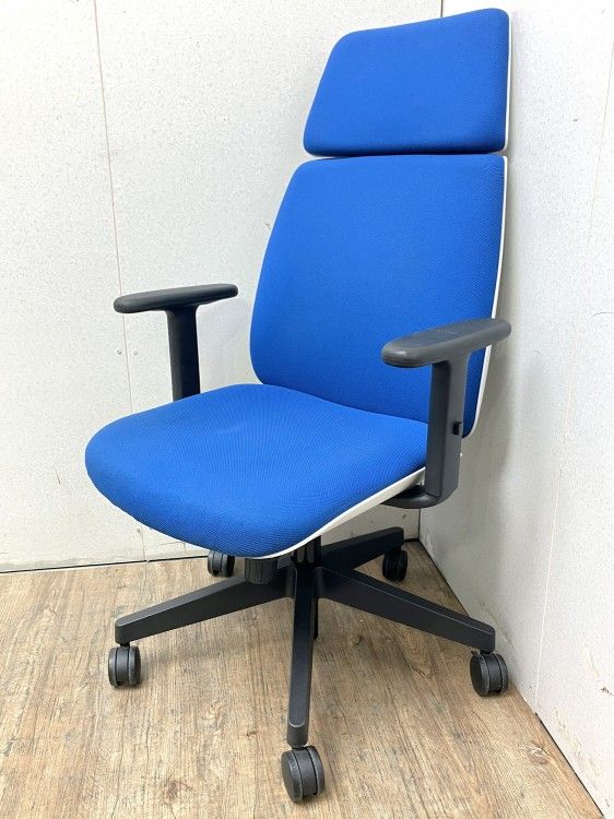 PLUS 可動肘ユーチェア エグゼクティブチェア オフィスチェア 社長椅子 役員家具 ハイバック 布張り キャスター KD-UC53SEL BL 中古品