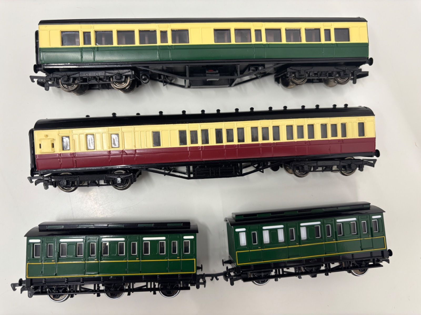 C【中古・長期保管品】Bachmann Trains バックマン 機関車トーマス客車4両セット（内１台ジャンク）　C-0.5