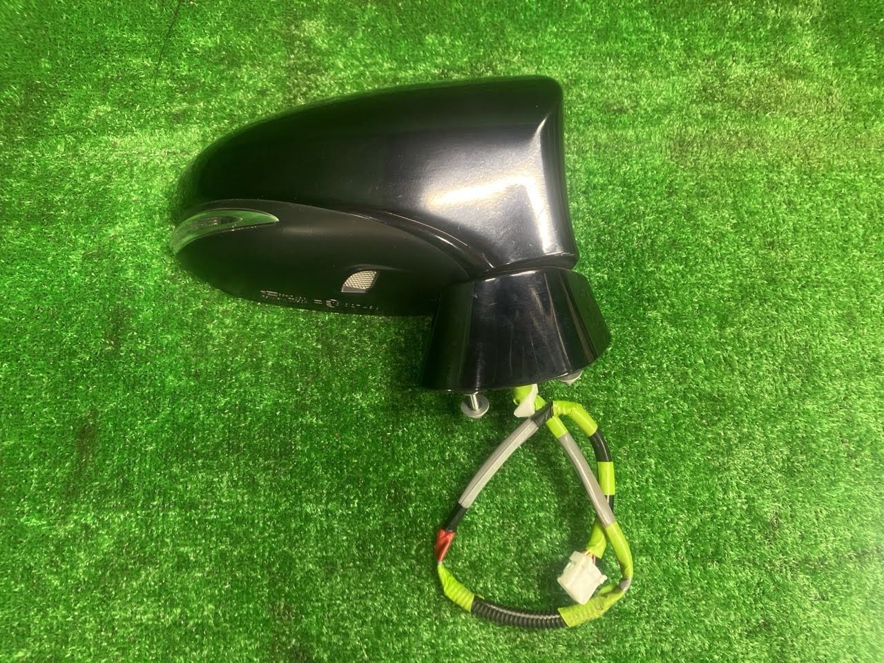 レクサス CT ZWA10 右サイドミラー・ドアミラー CT200H バージョンC トーカイリカ TR0904 87910-76020-C1 214
