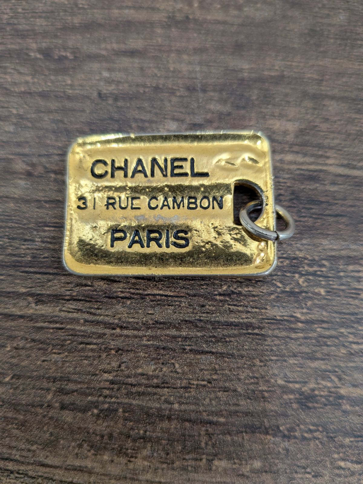 シャネル　ゴールド スクエアプレート トップ 31.RUE CAMBON CHANEL「31 RUE CAMBON」ペンダントトップ - メルカリ