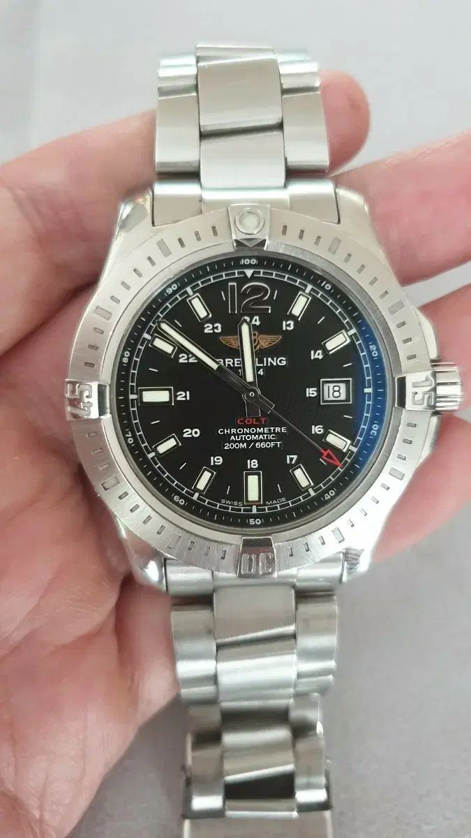 BREITLING ブライトリング コルト 黒文字盤 44mm 出品