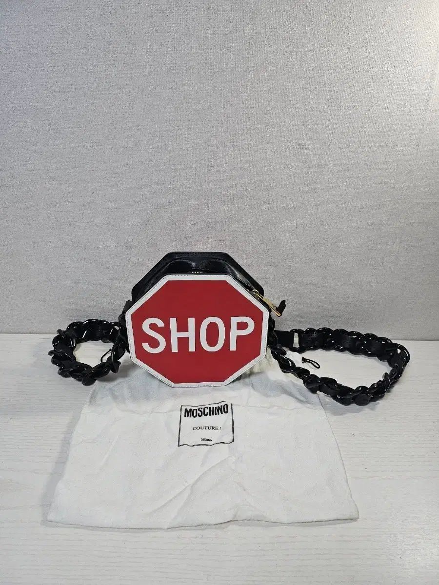 モスキーノ ビューティ ブティック SHOP チェーンバッグ 正規品 (デパート 購入)