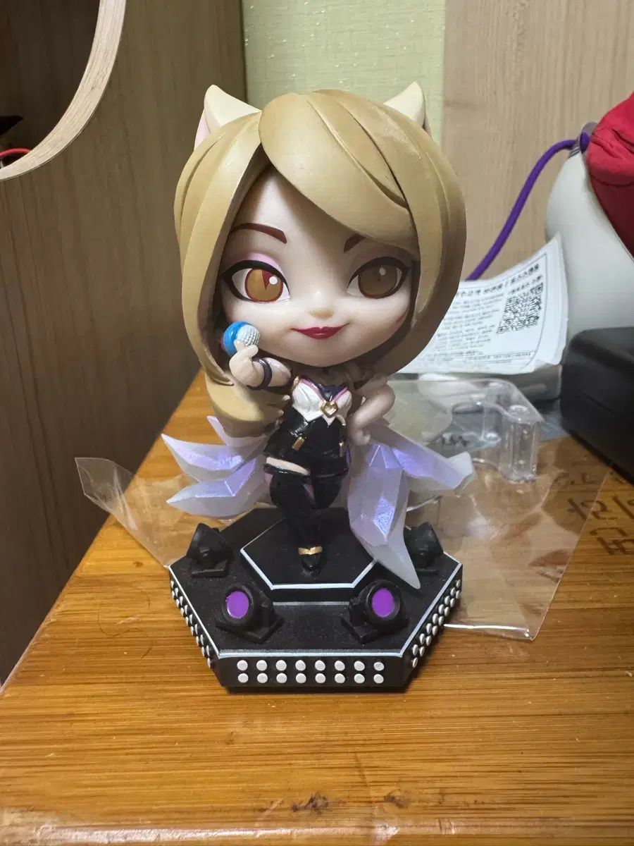 KDA アリ フィギュア
