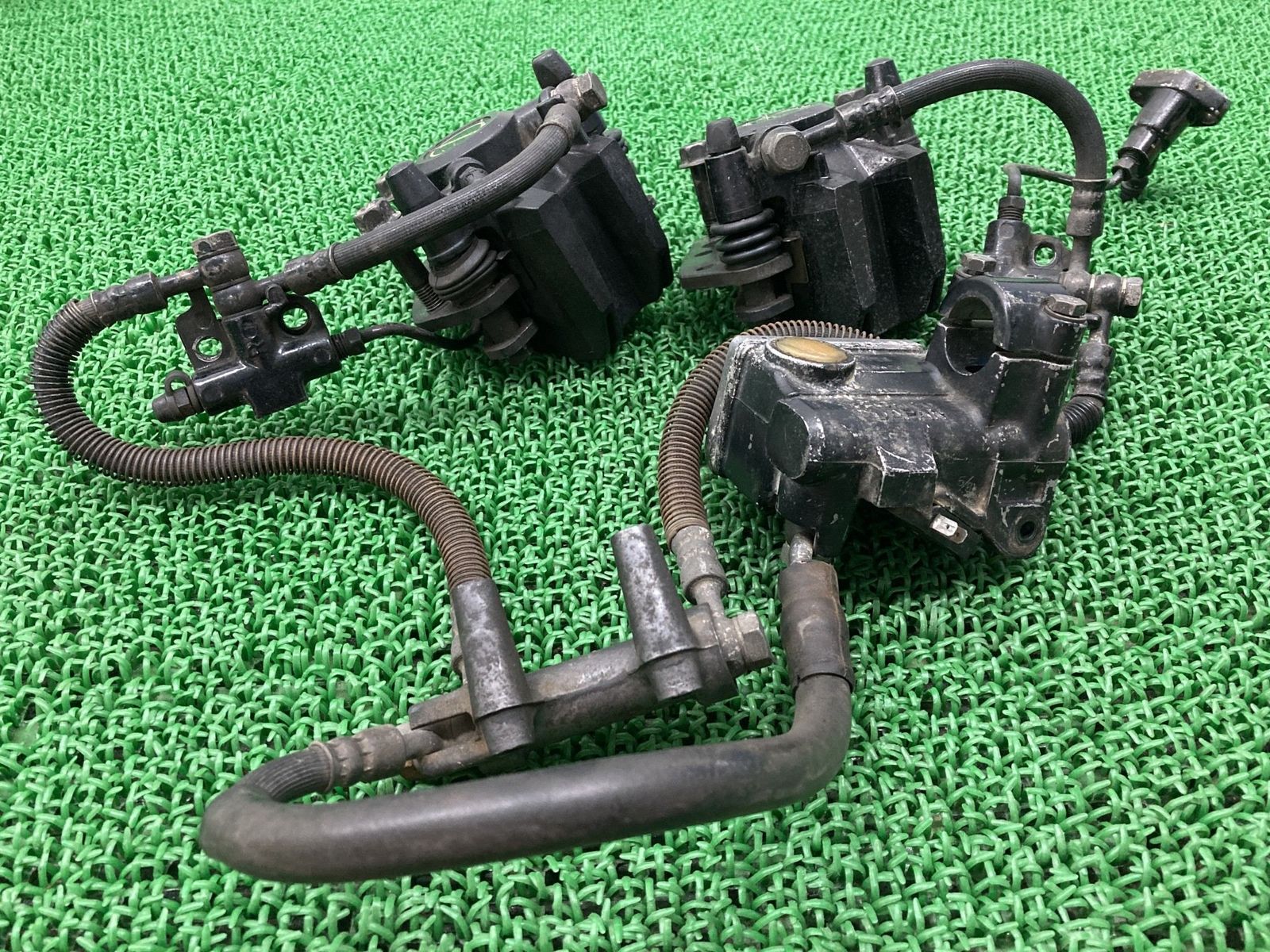 GPZ750F フロントブレーキキャリパー 左右 カワサキ 純正 中古 ZX750A