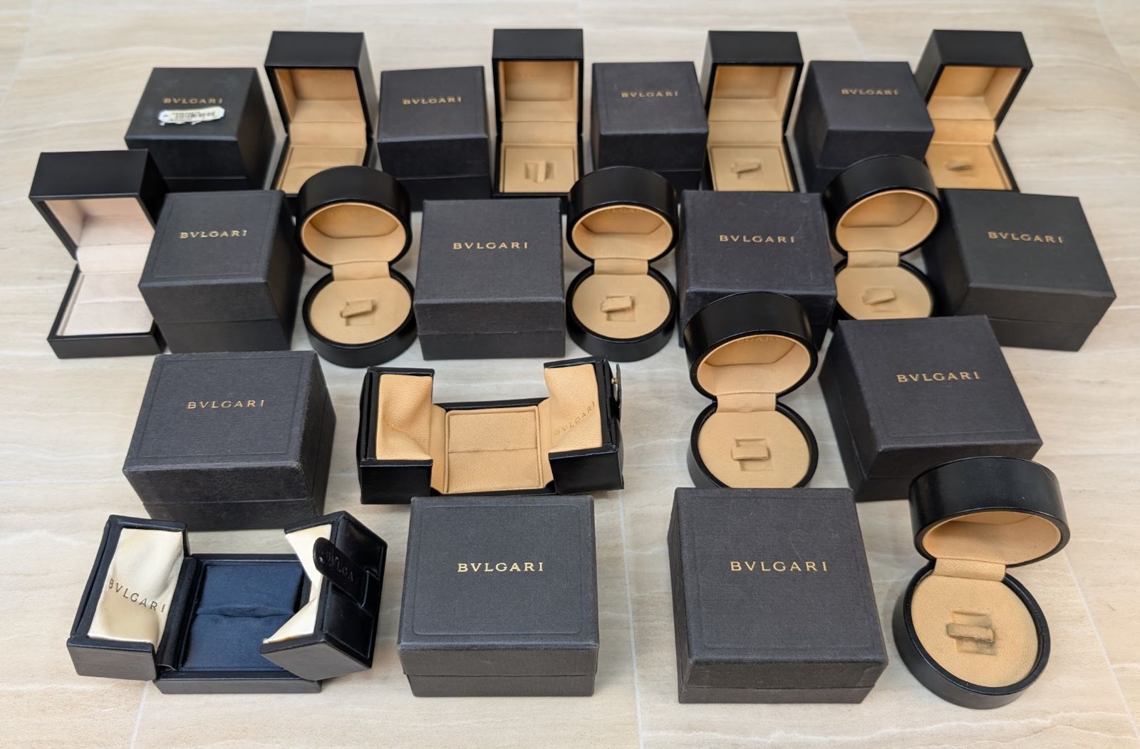 まとめ売り　大量　セット　BVLGARI　ブルガリ　リング　指輪　アクセサリー　ジュエリー　保管　保存　空箱　空き箱　箱　内箱　外箱　ボックス　BOX　ケース　スクエア　サークル　四角　丸　ブラック　黒　ベージュ