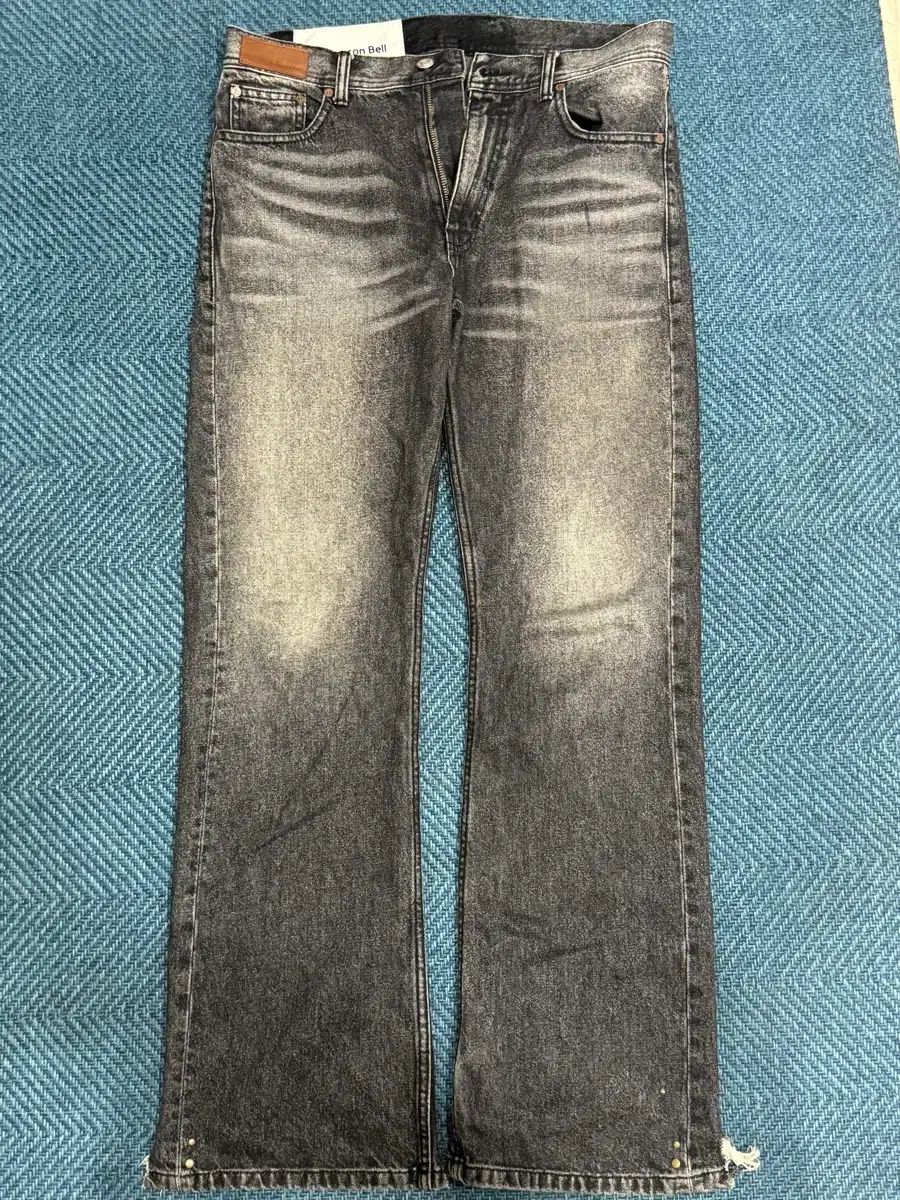アンダースンベル ブラック ダメージ ウォッシュ ブーツカット フレア パンツ(M) 7,926円
