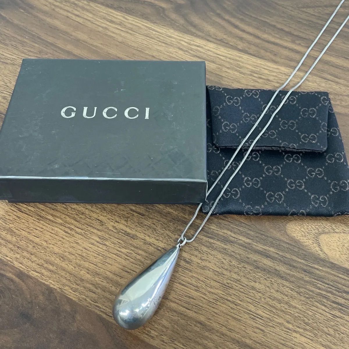 GUCCI ネックレス ティアドロップ イタリア製　レア　雫　しずく　ペンダントトップ