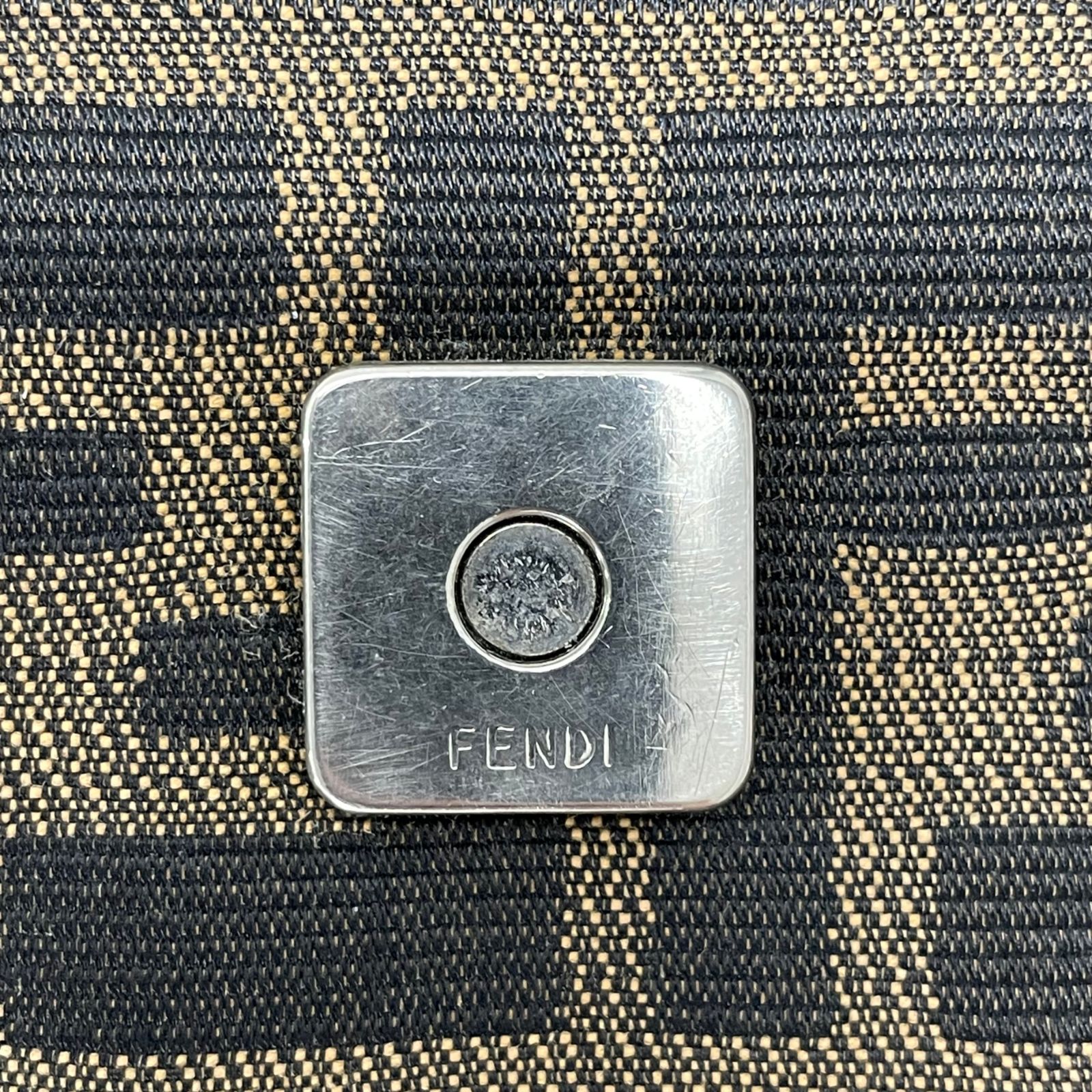 フェンディ Fendi ズッカ柄 マンマバゲット 帆布 茶色 26424 - メルカリ