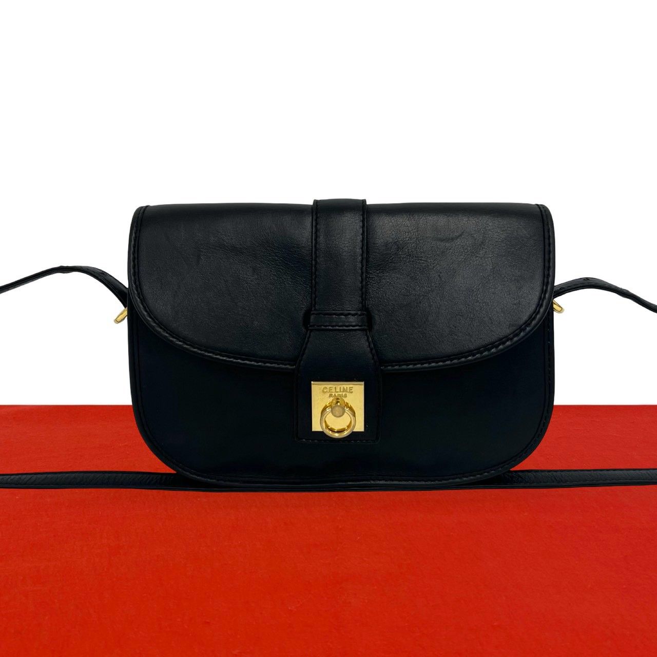 極 美品 CELINE セリーヌ ヴィンテージ ロゴ リング 金具 レザー 本革 ショルダーバッグ ポシェット サコッシュ ブラック 黒 19837