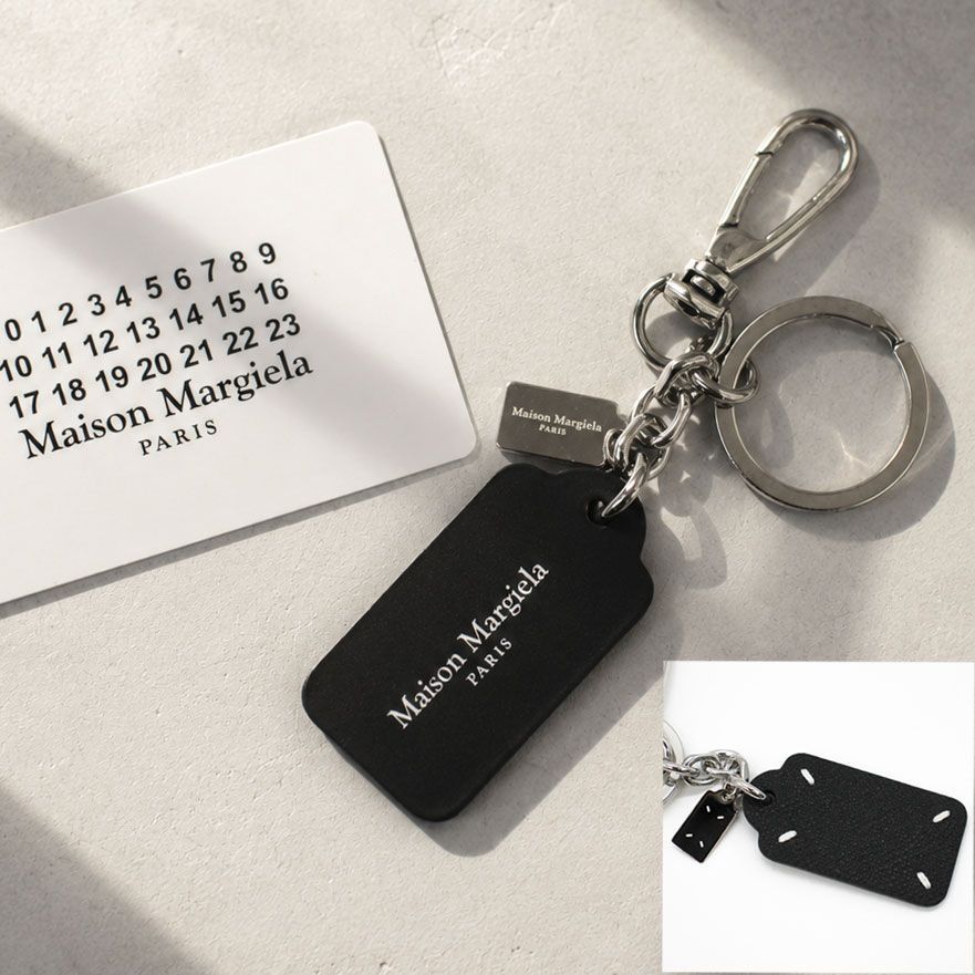 【新品商品】MAISON MARGIELA マルジェラ (SA2UA0014 P4745）キーリング 4ステッチ ダブルタグ バッグチャーム キーホルダー 25,012円