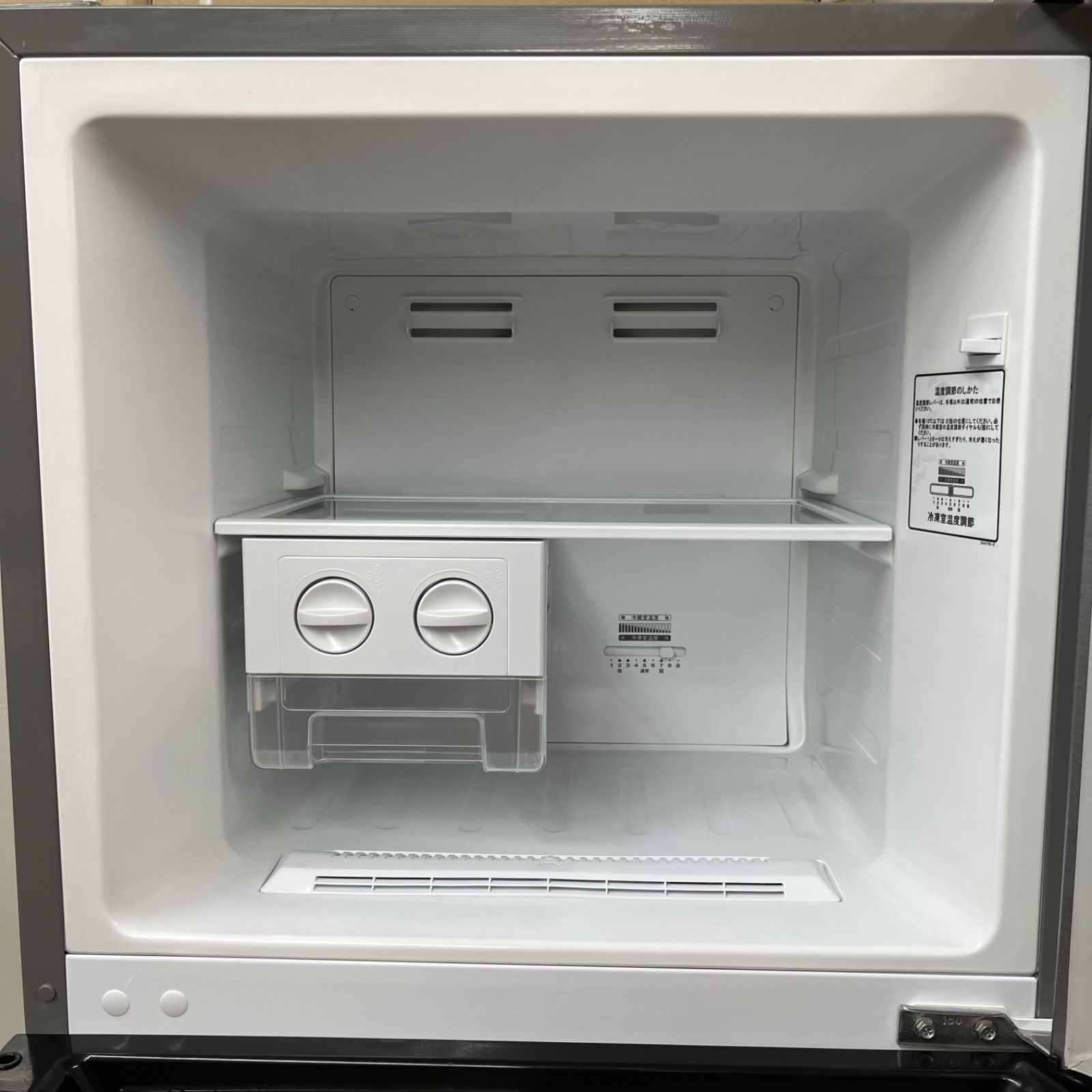 名古屋市近郊配送設置無料】J064 ⭐ Hisense 2ドア冷蔵庫 (227L・右