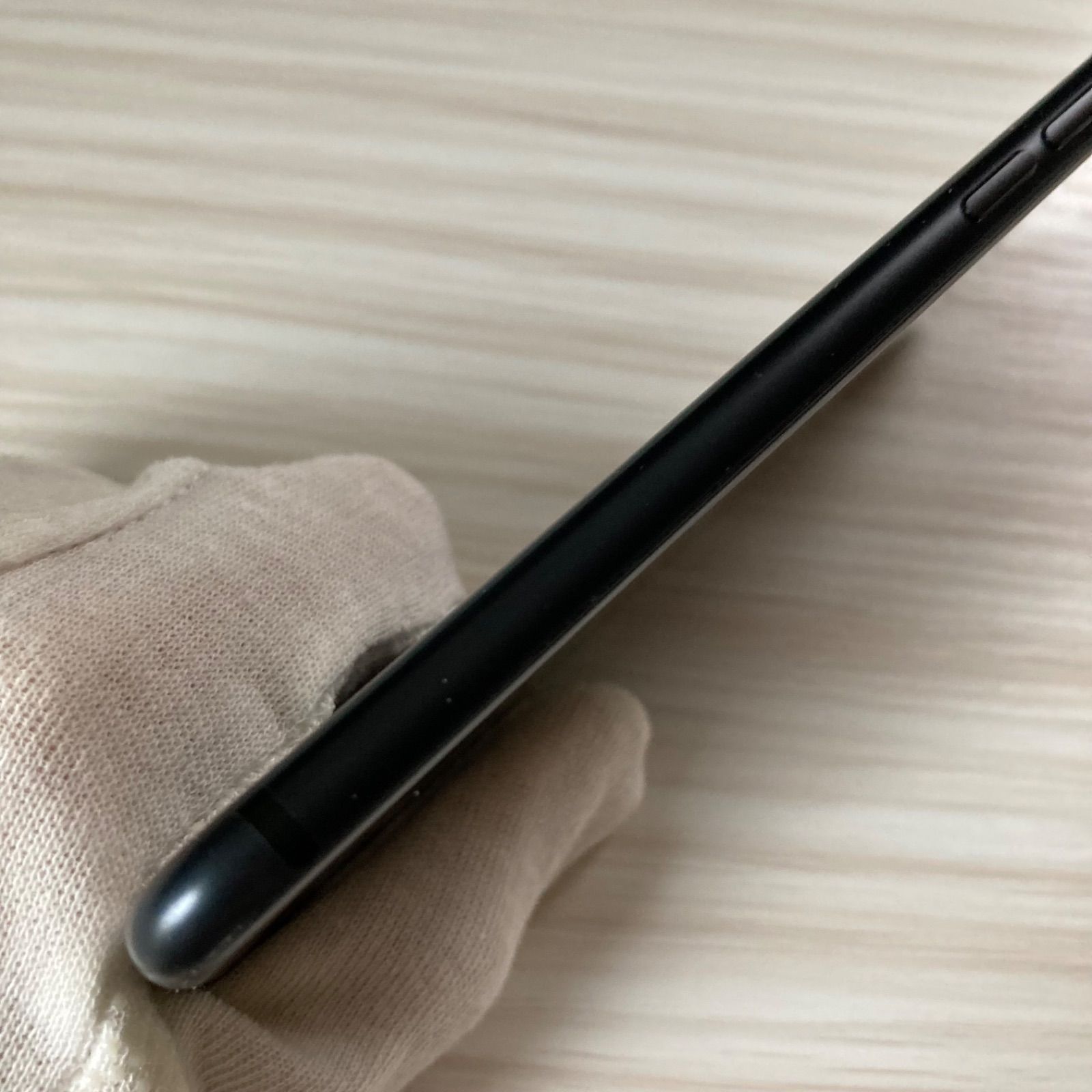 iPhone7 32GB BLACK バッテリー79% SIMフリー - メルカリ
