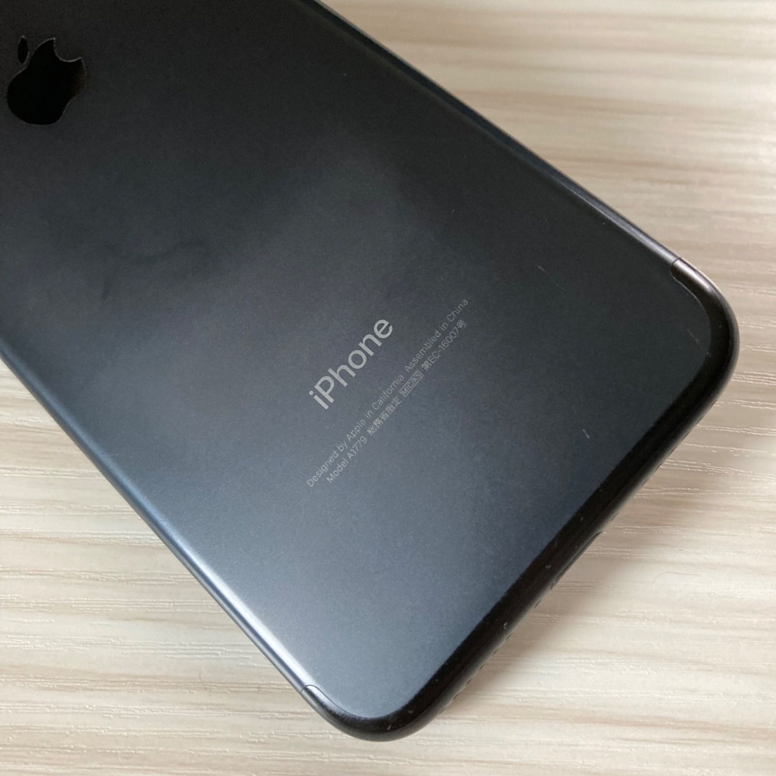 iPhone7 32GB BLACK バッテリー79% SIMフリー - メルカリ
