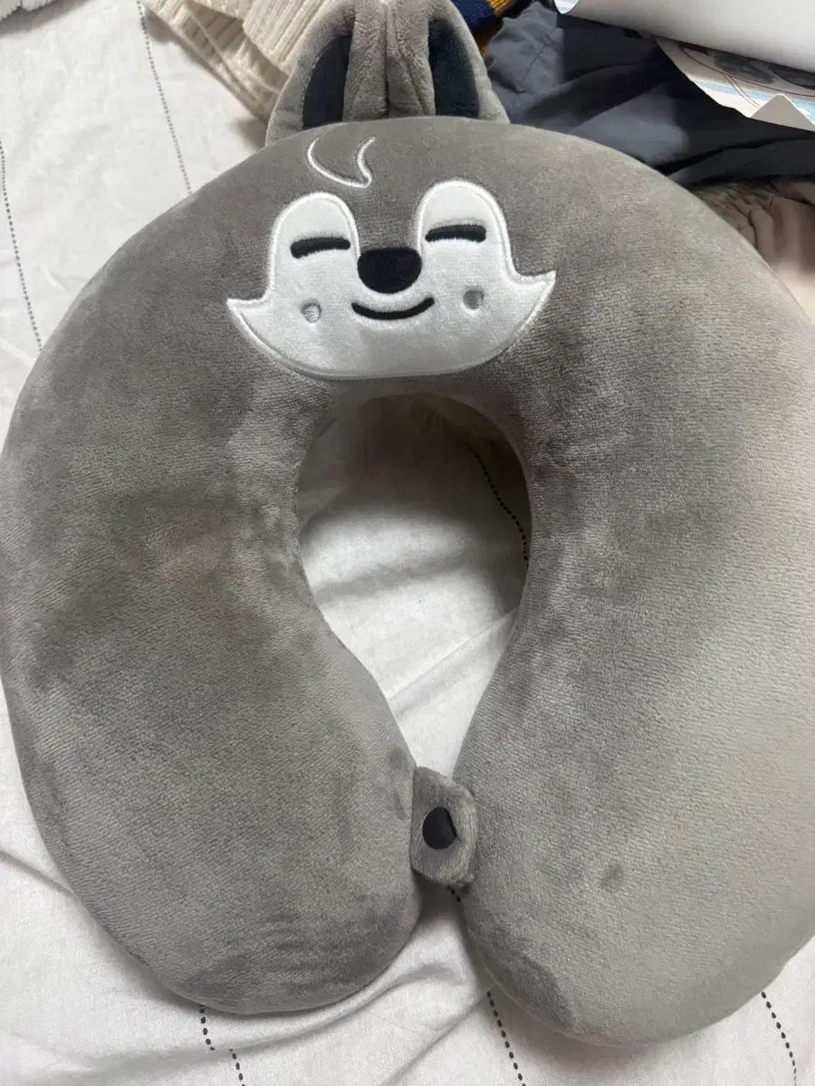 SKZOO ウルフチャン ネックピロー