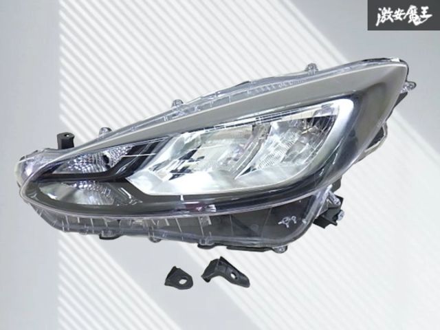 TOYOTA トヨタ 純正 MXPK10 アクア 後期 LED ヘッドライト ヘッドランプ レンズ 左 左側 助手席側 刻印 X4 KOITO 52-335 即納 棚