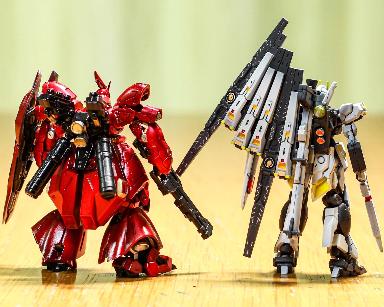ガンダム アーティファクト 第6弾 νガンダム&サザビー - 일본구매대행