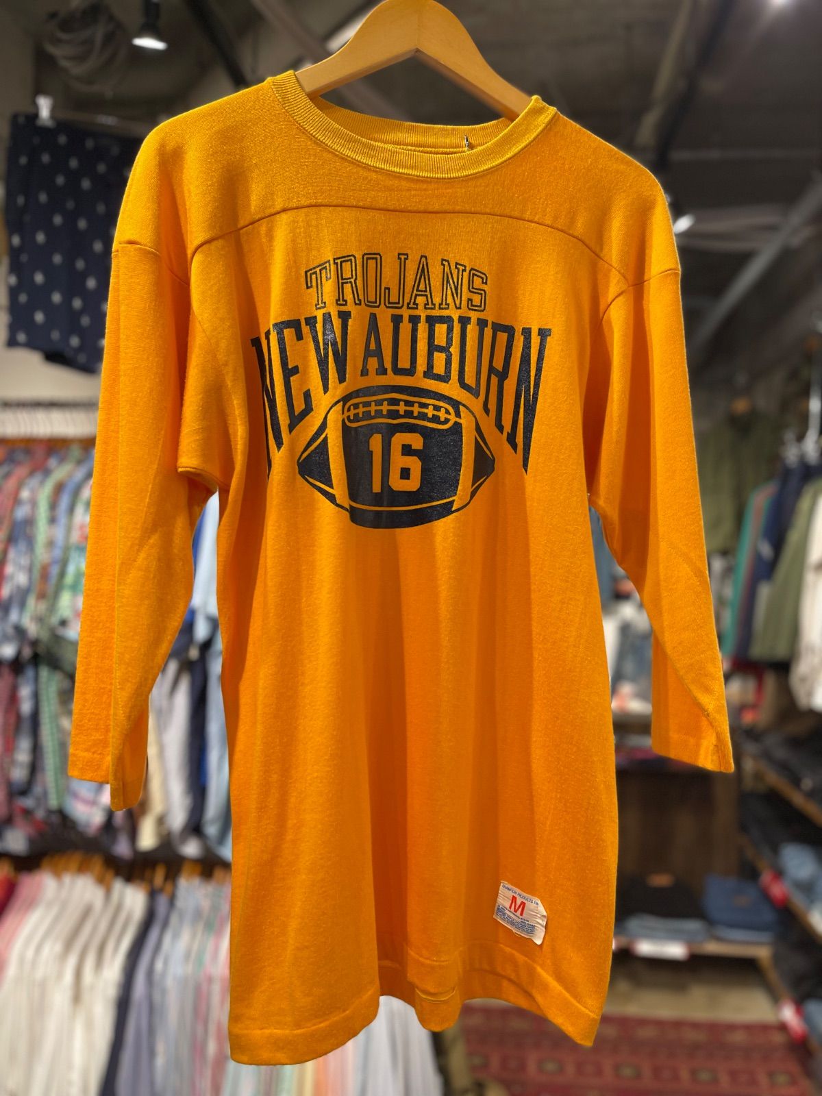 【 60’s~70’s USA製 / Champion Football Tee 】アメリカ製 チャンピオン フットボールTシャツ 3段プリント マスタード Mサイズ 【 60’s~70’s USA製 / Champion Football Tee 】アメリカ製 チャンピオン フットボールTシャツ 3段プリント マスタード Mサイズ