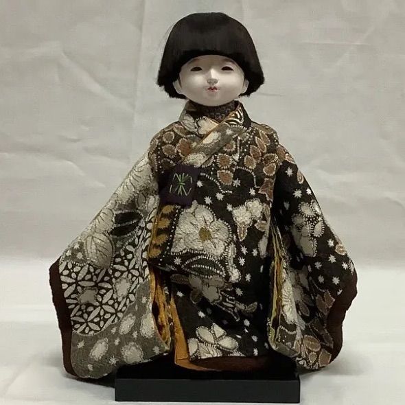 【アウトレット商品】市松人形 男の子 久楽朋 17cm 縮緬黒 辻が花 MA-2-2