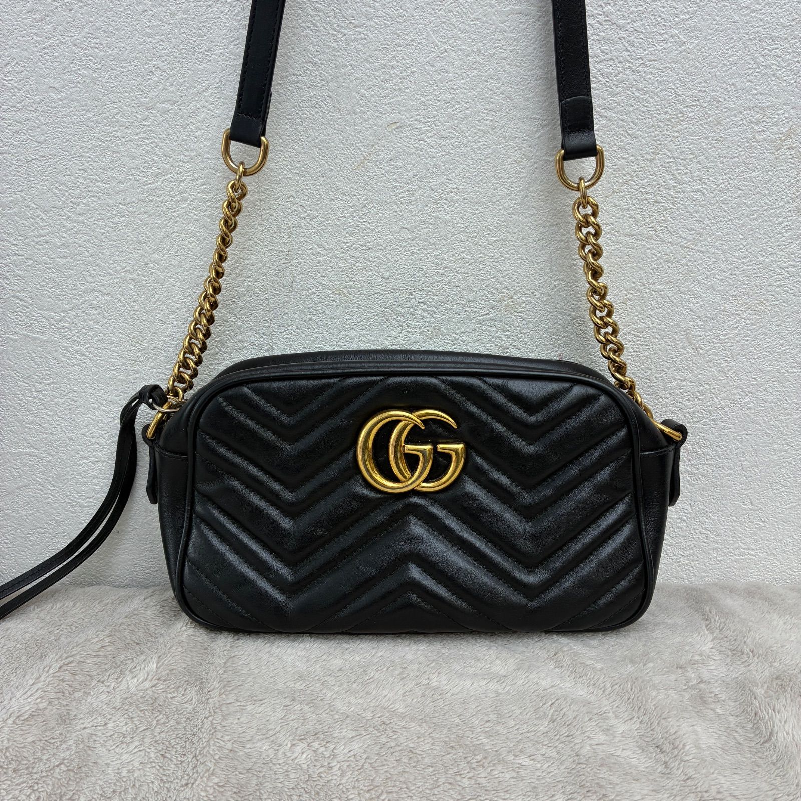 【HQ-67】GUCCI グッチ キルティング ショルダーバッグ GGマーモント レザー ブラック　ゴールドチェーン 52,800円