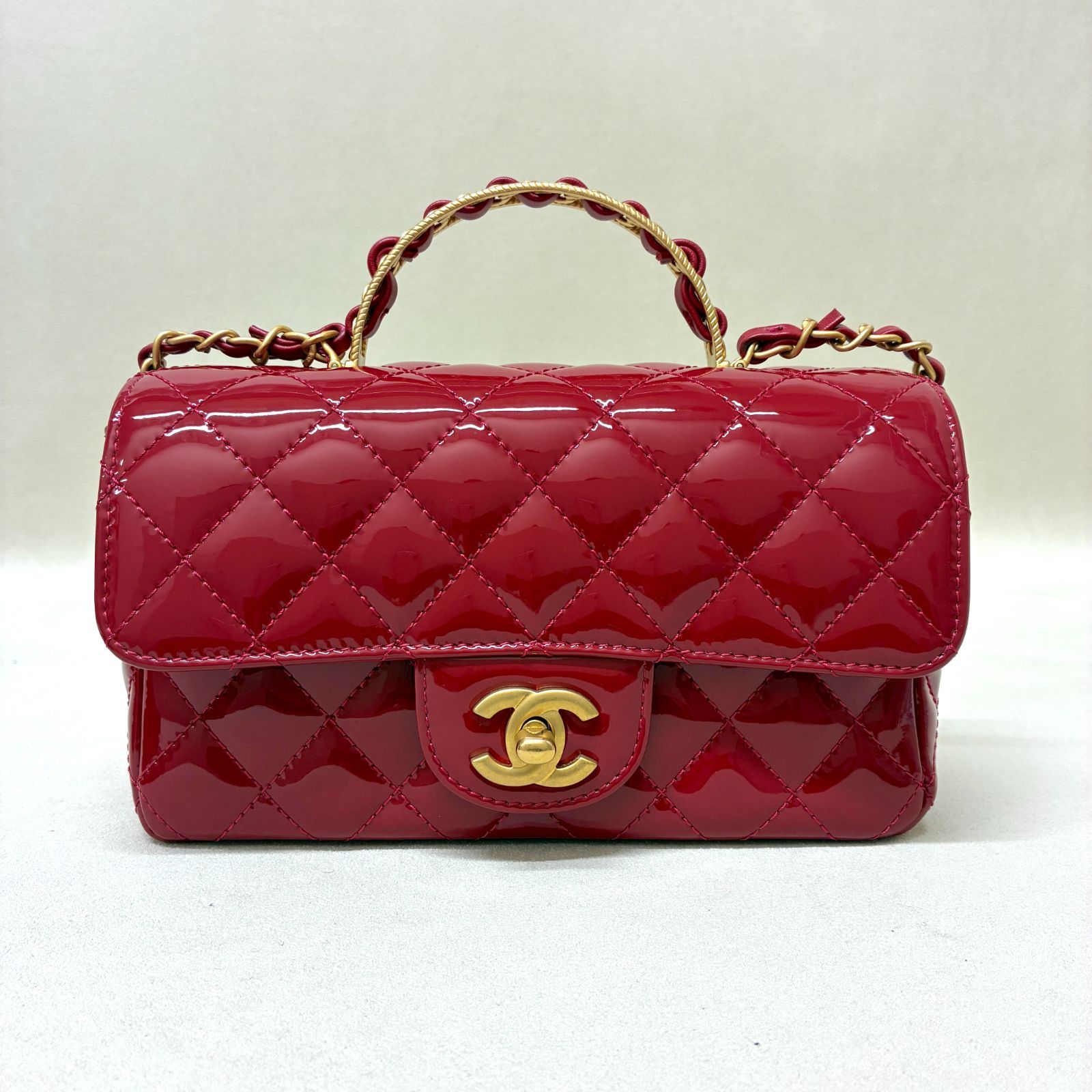 CHANEL シャネル マトラッセ 2WAYトップハンドル ハンドバッグ パテントレザー レッド ゴールド金具 AS4219