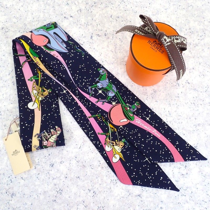 エルメス HERMES ツイリー SPACE DERBY 063573S_05 スカーフ シルク ネイビー 紺 マリン ローズ 宇宙 レディース 美品【中古】【Aランク】
