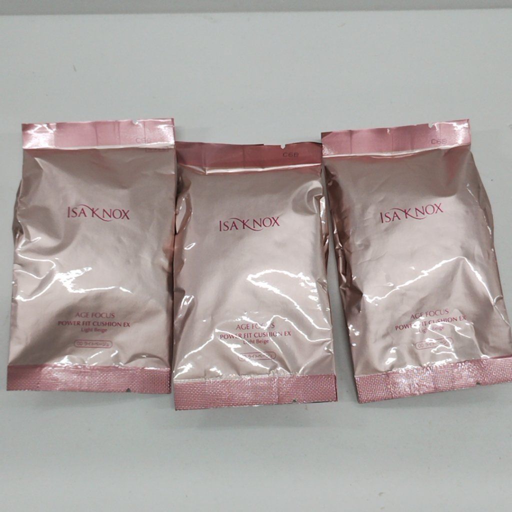 Z2524 K ISAKNOX イザノックス AGE FOCUS POWER FIT CUSHION EX ライトベージュ リフィル 15g SPF50+ PA++++ 計3点セット