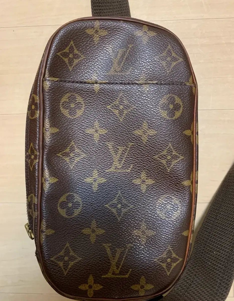 Louis Vuitton ルイヴィトン モノグラム スリングバック 56,167円
