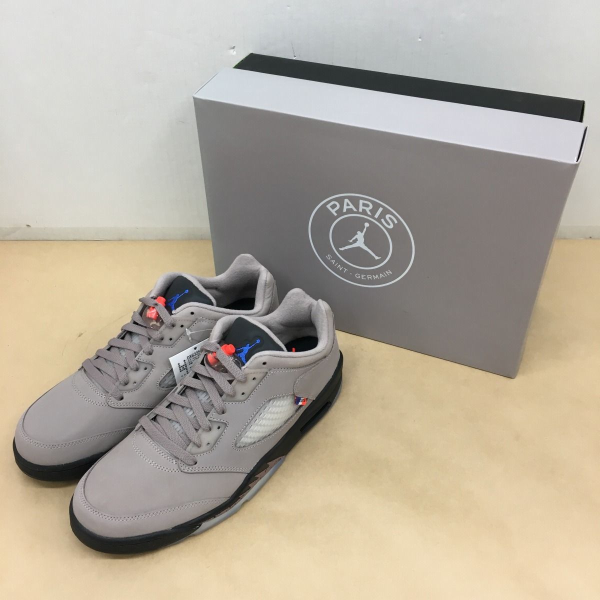 未使用 Paris Saint-Germain (PSG) × NIKE AIR JORDAN 5 RETRO LOW